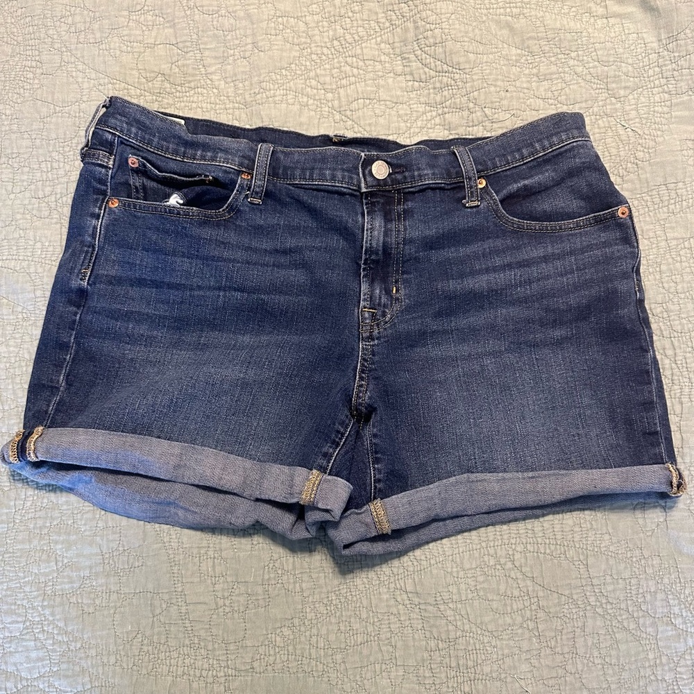 Gap shorts